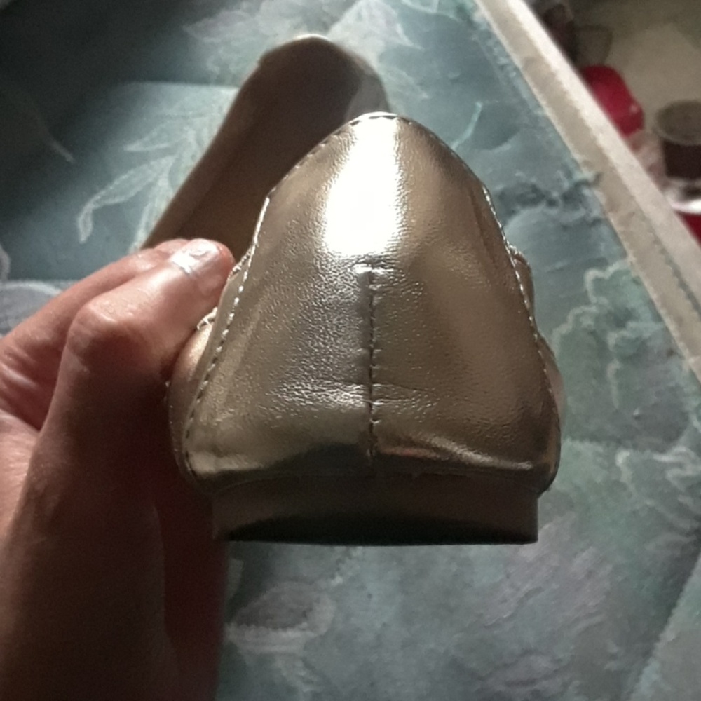 Shoes - Picture 3 of 4
